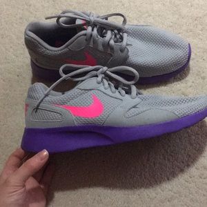 Almost New Women’s Nike Shoes